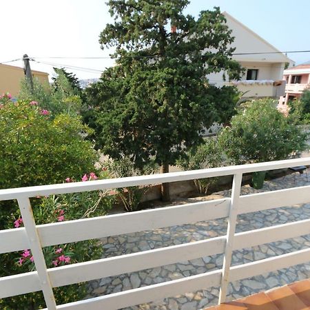 Apartmani Aron Novalja Zewnętrze zdjęcie