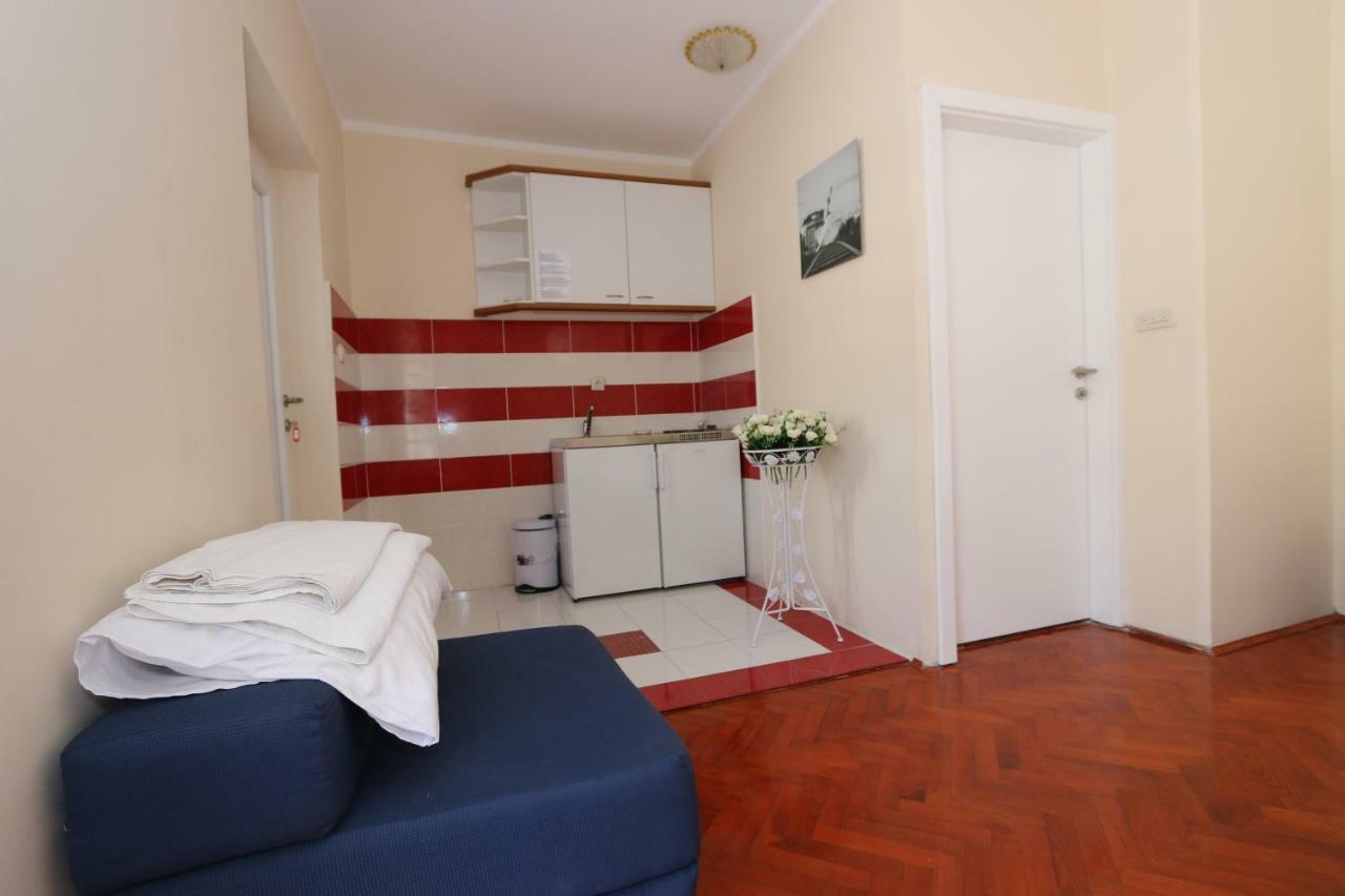 Apartmani Aron Novalja Zewnętrze zdjęcie